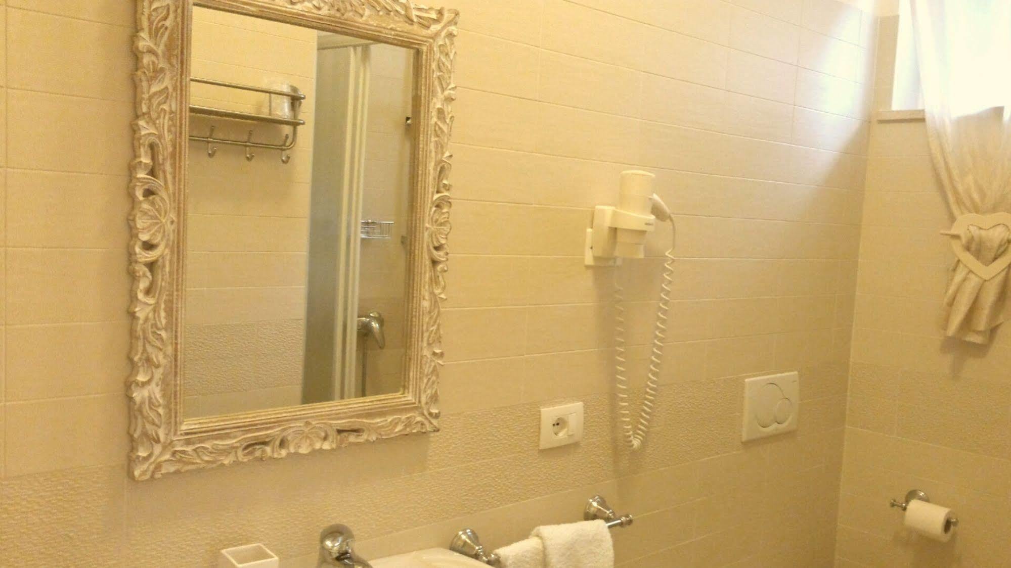 B&B Villa Bianca โซนา ภายนอก รูปภาพ